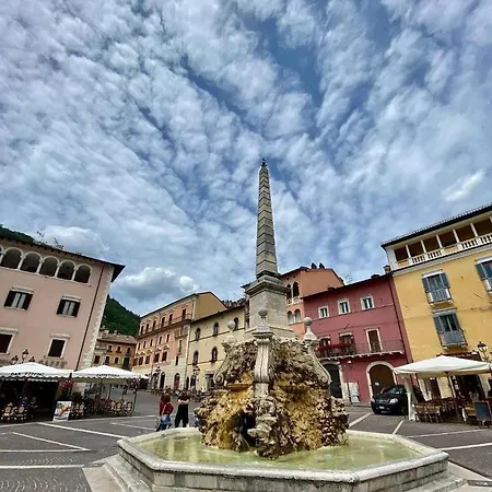 La Casa Di Delizioso Centrale Con 2 E Camino *